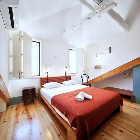 Apartment Batalha 4*